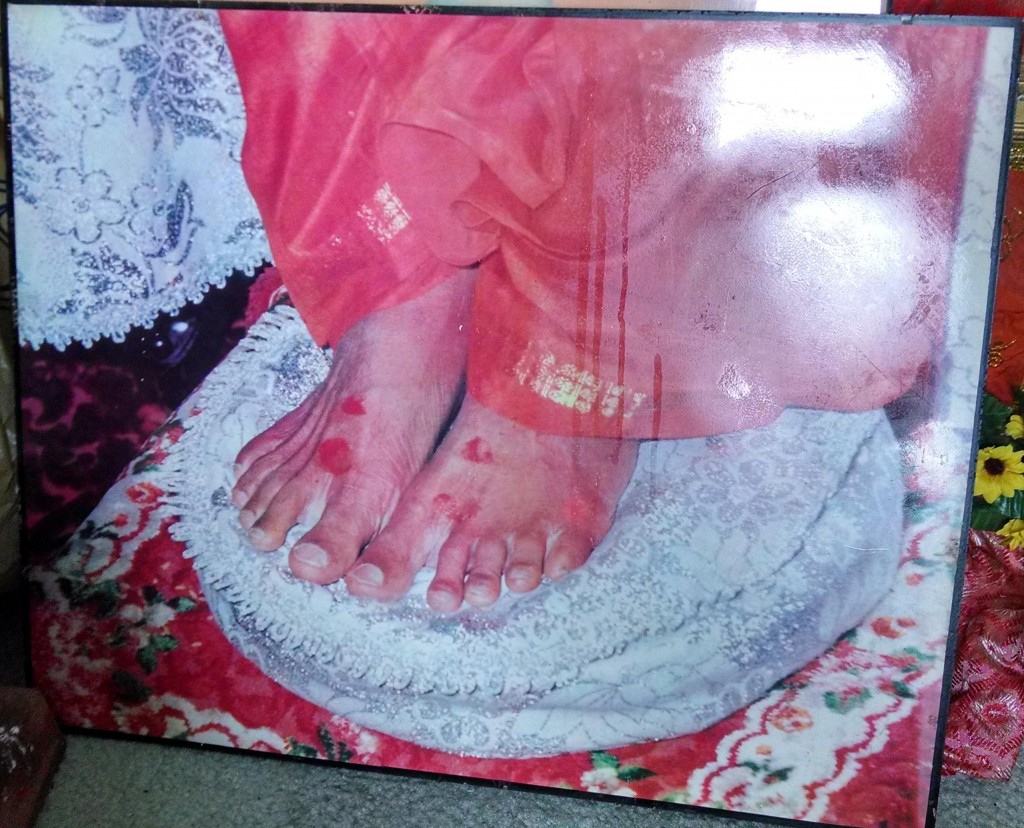 water_baba_feet_3